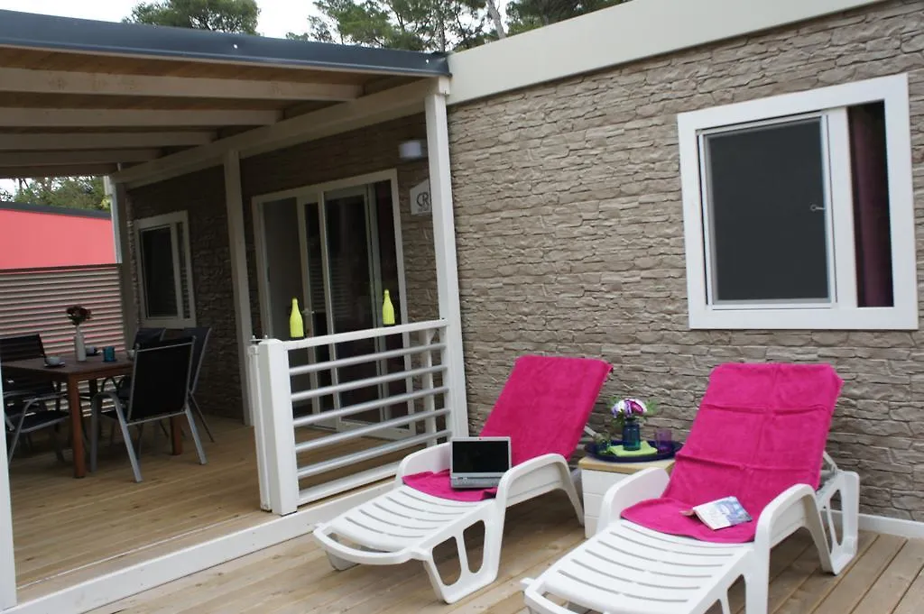 مكان تخييم Mobile Home Sunset Biograd Na Moru